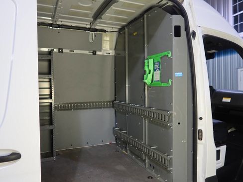 Used 2023 Mercedes-Benz Sprinter 2500 image 15