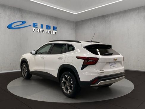 New 2026 Chevrolet Trax LT image 5