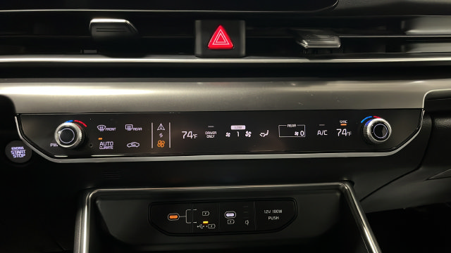 Used 2025 Kia Carnival SX Prestige FWD image 18