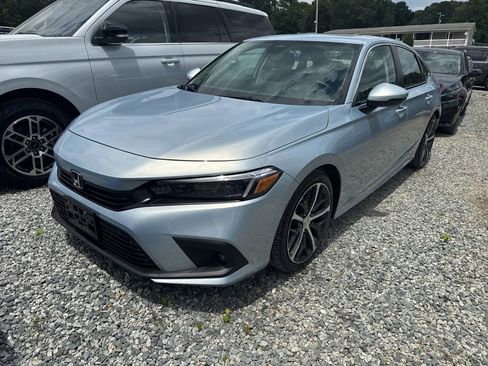 Used 2023 Honda Civic Touring image 1