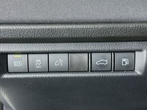 Used 2025 Toyota Camry LE image 17