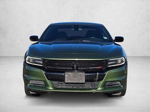 Used 2018 Dodge Charger SXT w/ Blacktop Package image 2