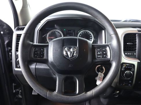 Used 2018 RAM 1500 Classic SLT AWD/4WD image 11