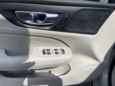 Used 2020 Volvo S60 T6 Inscription image 14