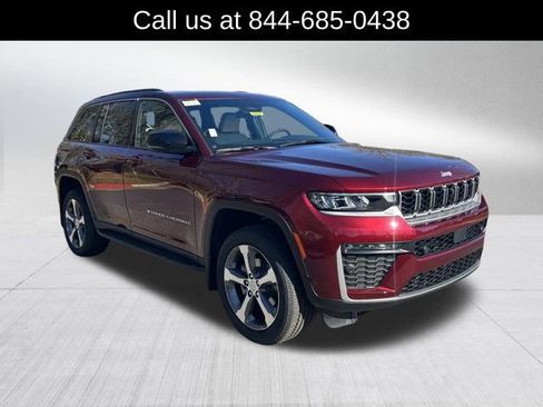 New 2026 Jeep Grand Cherokee Limited w/ Luxury Tech Group II image 3