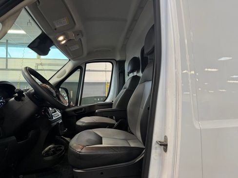 Used 2025 RAM ProMaster 2500 w/ Convenience Group FWD image 20