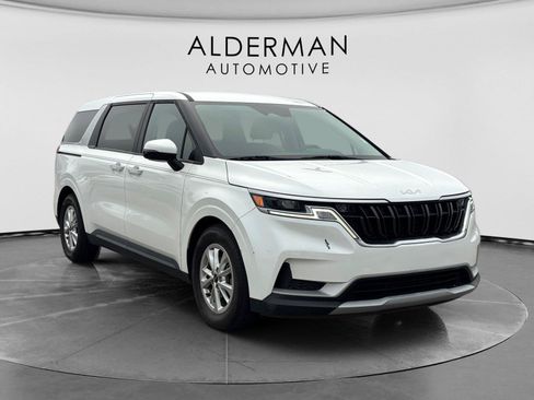 Used 2022 Kia Carnival LX FWD image 7