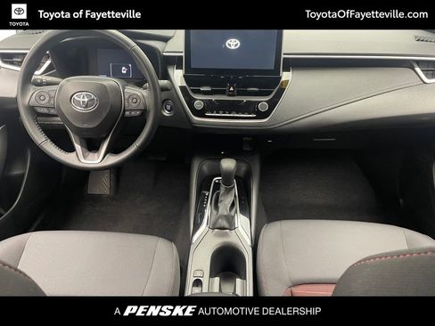 Used 2025 Toyota Corolla SE w/ SE Premium Package image 26