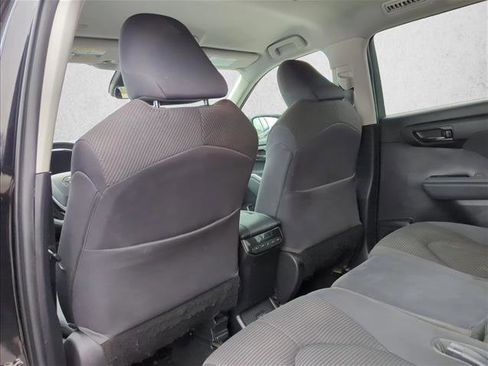 Used 2022 Toyota Highlander LE image 13