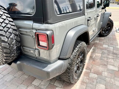 Used 2021 Jeep Wrangler Unlimited Sport AWD/4WD image 30
