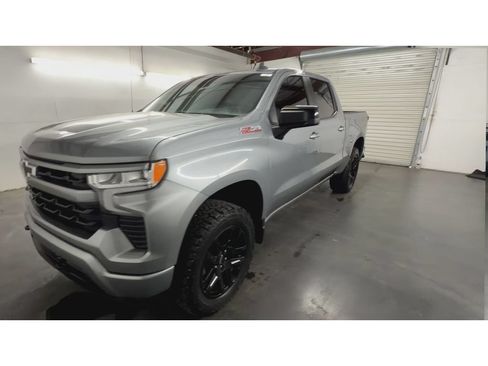 Used 2024 Chevrolet Silverado 1500 RST w/ Z71 Off-Road Package AWD/4WD image 4