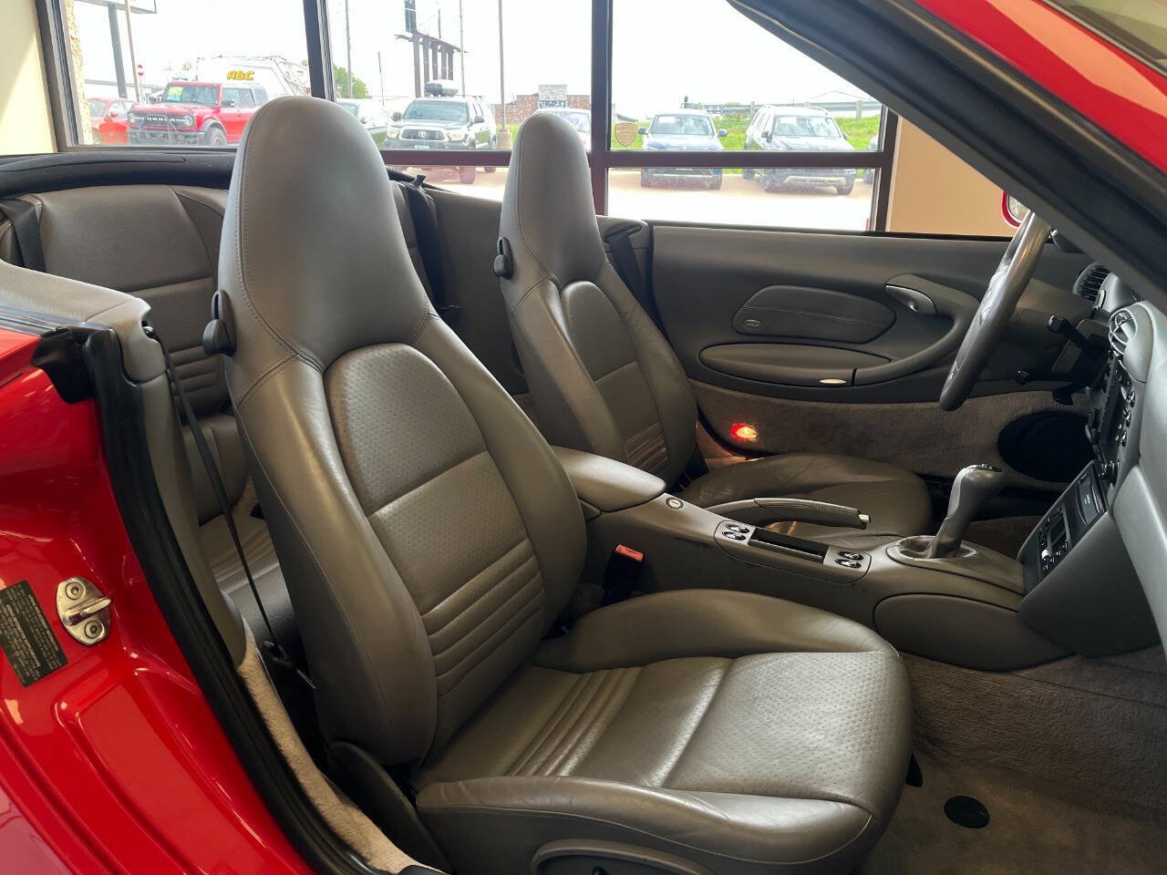 Used 2001 Porsche 911 Cabriolet image 21