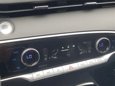 Used 2025 Genesis GV70 2.5T image 28