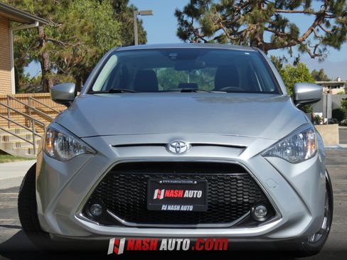 Used 2019 Toyota Yaris LE FWD image 17