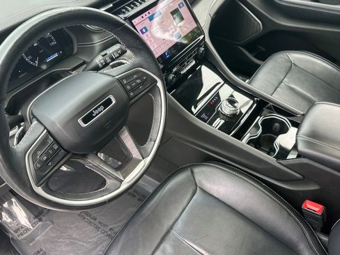 Used 2021 Jeep Grand Cherokee L Limited AWD/4WD image 9
