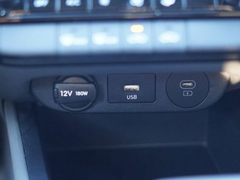 Used 2024 Hyundai Elantra Blue FWD image 26