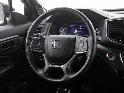 Used 2023 Honda Passport TrailSport image 14