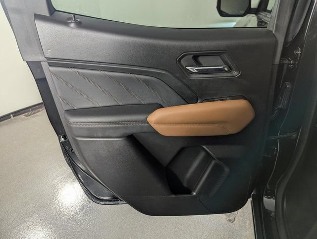 Used 2023 GMC Canyon AT4 w/ Technology Package AWD/4WD image 16