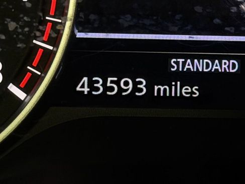 Used 2022 Nissan Pathfinder SL w/ SL Premium Package image 20