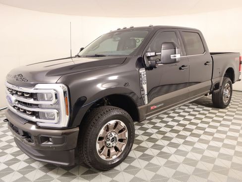 Used 2025 Ford F250 King Ranch image 11