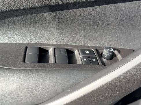 Used 2025 Toyota Corolla SE FWD image 17