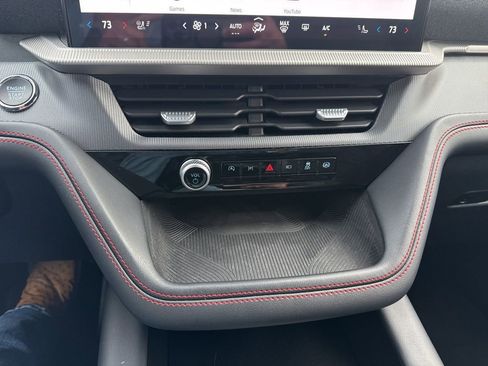 Used 2025 Ford Explorer ST-Line image 18