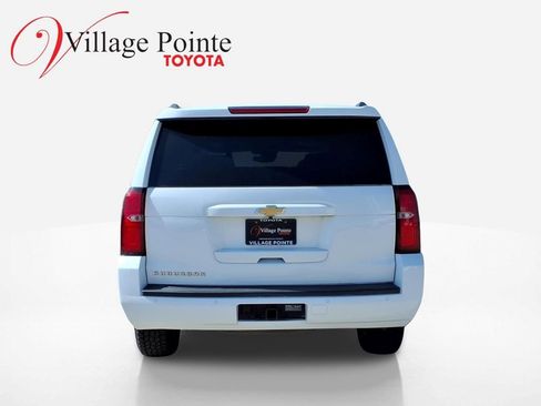 Used 2020 Chevrolet Suburban LT AWD/4WD image 5