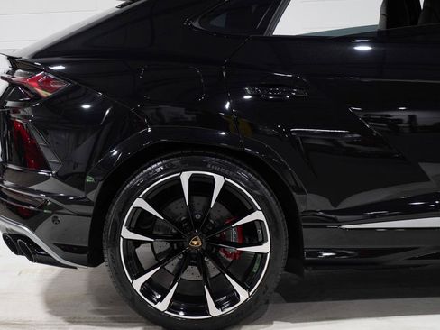 Used 2020 Lamborghini Urus AWD/4WD image 22