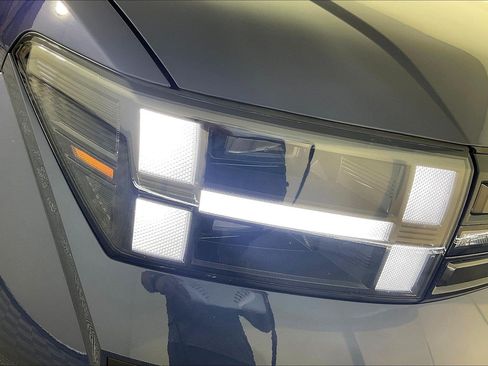 Used 2026 Hyundai Santa Fe Limited AWD/4WD image 33