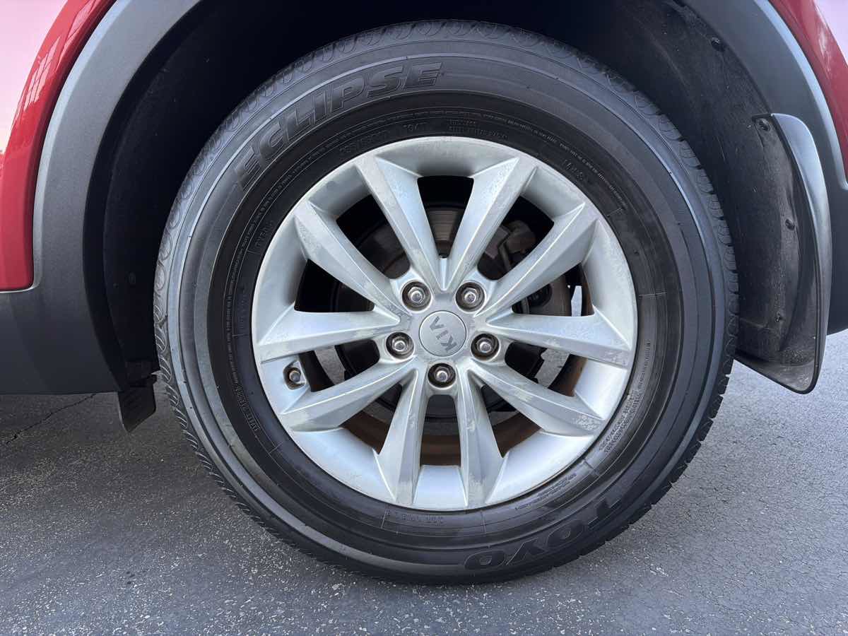Used 2016 Kia Sorento FWD w/ LX Convenience Package image 42