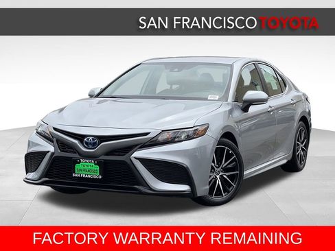 Used 2023 Toyota Camry SE FWD image 1