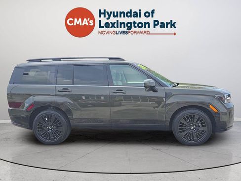 Used 2025 Hyundai Santa Fe Calligraphy FWD image 6