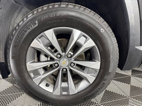 Used 2025 Chevrolet Equinox LT AWD/4WD image 12