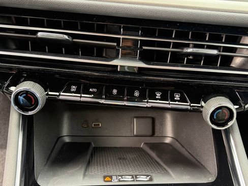 New 2026 Chevrolet Traverse LT w/ Midnight/Sport Edition image 15