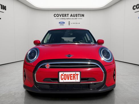 Used 2024 MINI Cooper 2-Door Hardtop FWD image 8