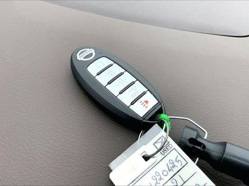 Used 2021 Nissan Rogue SL AWD/4WD image 15