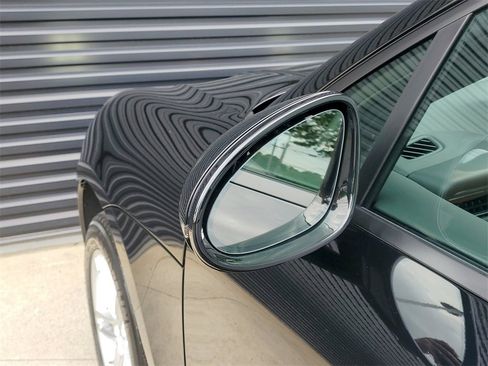 Used 2025 Porsche Macan Turbo image 30