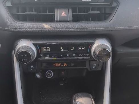 Used 2021 Toyota RAV4 XLE image 14