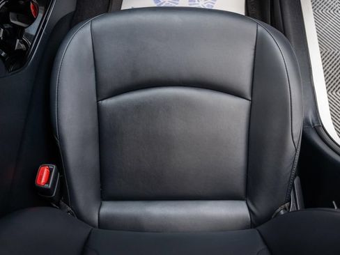Certified 2021 Toyota Prius FWD image 34