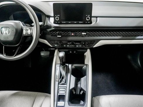 Certified 2023 Honda Accord EX image 22