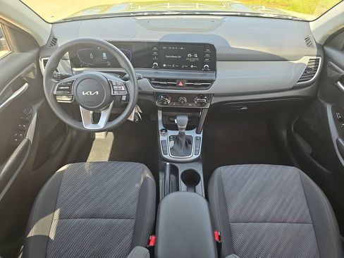 Used 2026 Kia Seltos LX AWD/4WD image 9