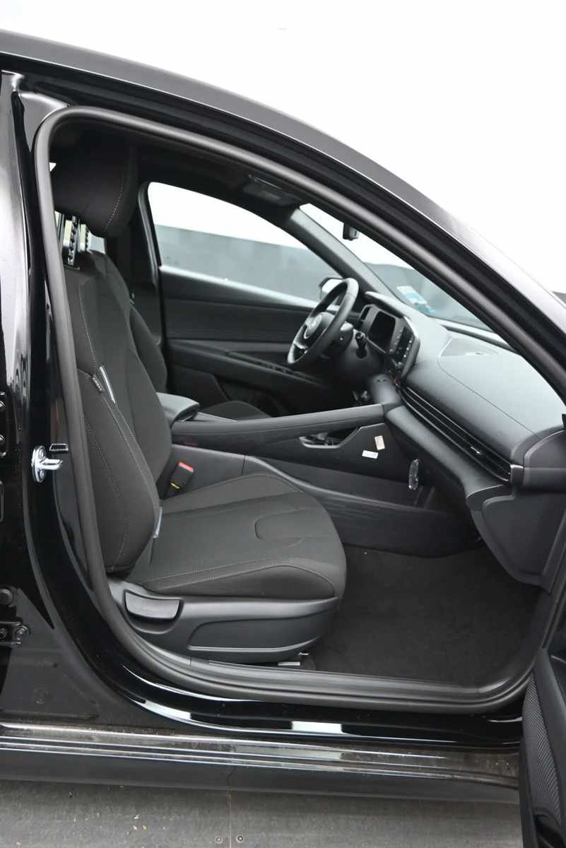 New 2026 Hyundai Elantra SEL Sport Premium FWD image 11