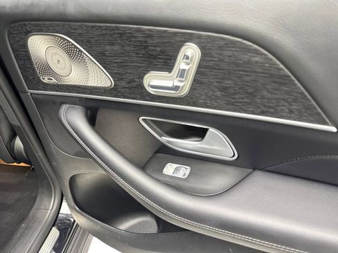 Used 2025 Mercedes-Benz GLS 450 4MATIC image 46
