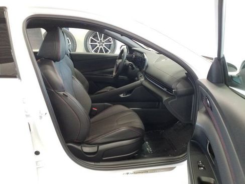 Certified 2025 Hyundai Elantra N Line FWD image 16