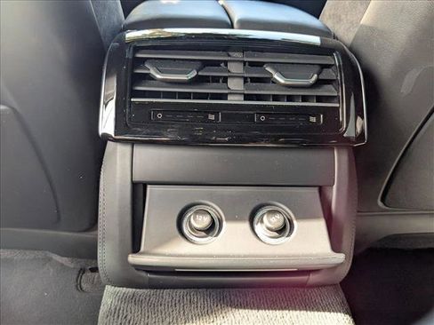 Used 2021 Audi A8 L 4.0T image 18