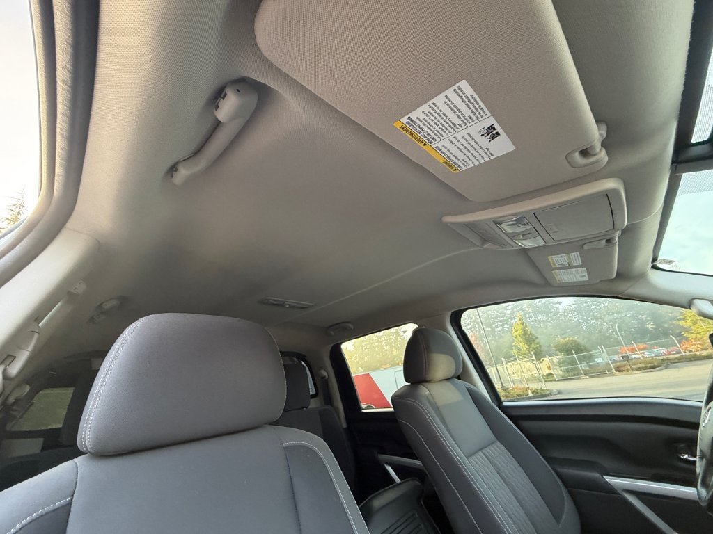 Used 2021 Nissan Titan SV w/ SV Convenience Package RWD image 28
