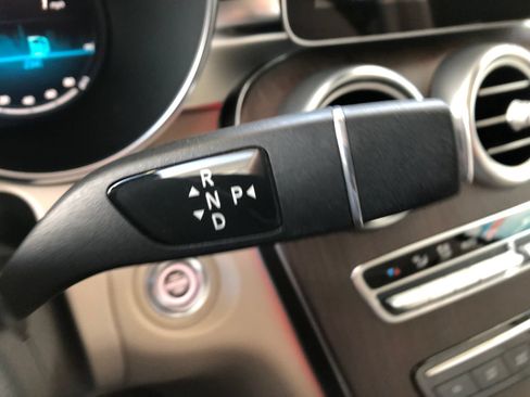 Used 2021 Mercedes-Benz GLC 300 4MATIC image 34