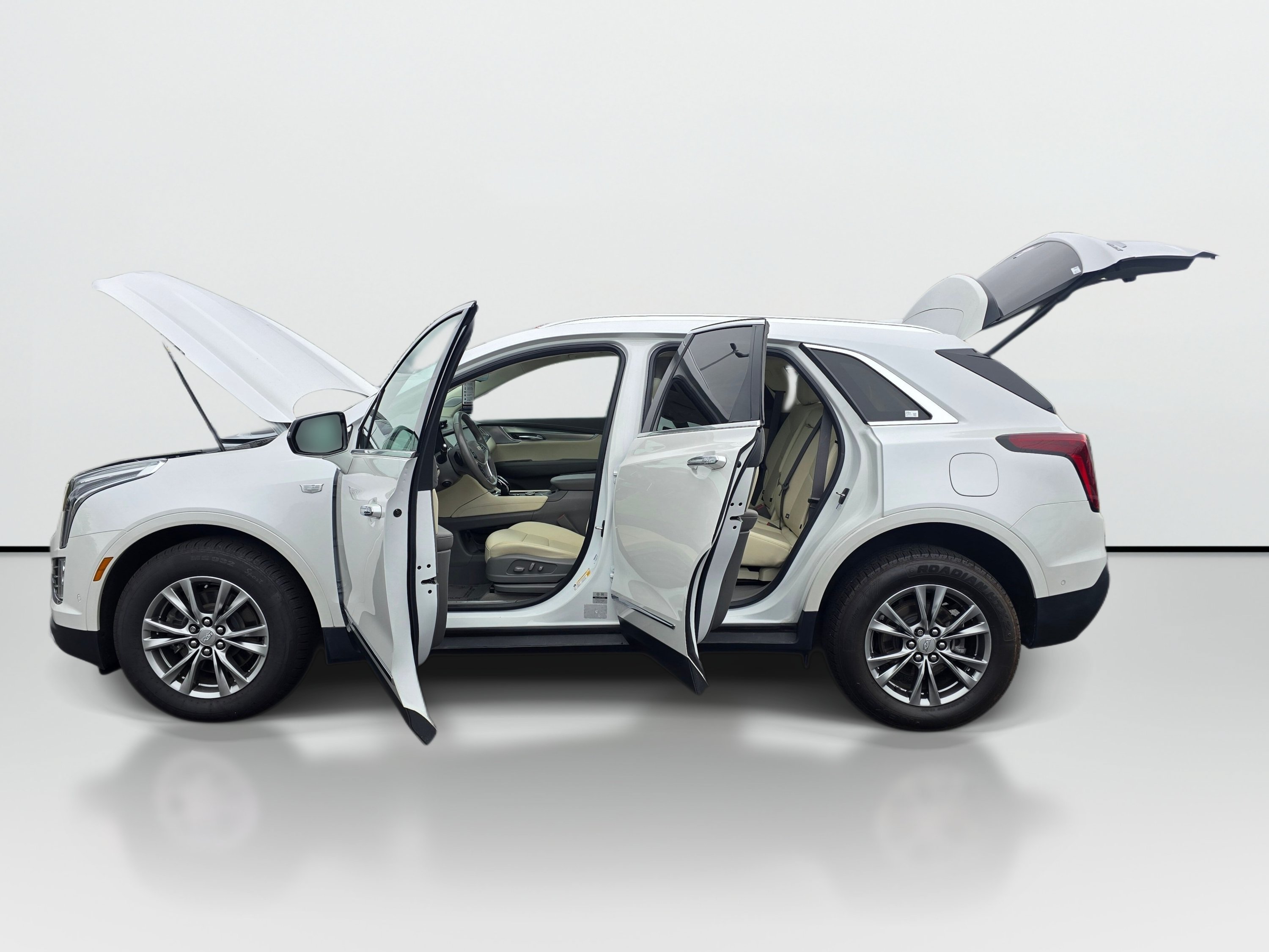 Used 2023 Cadillac XT5 Premium Luxury w/ Technology Package AWD/4WD image 9