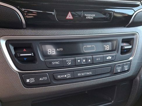 Used 2024 Honda Ridgeline Sport image 15