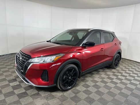 Used 2022 Nissan Kicks SV image 7